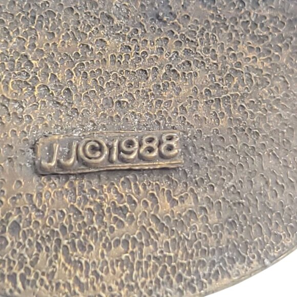 Vintage JJ 1988 Brass Dinner Plate Brooch With Utensils - Picture 2 of 8